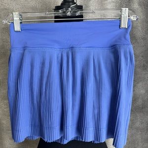 // lululemon // varsity high rise tennis skirt